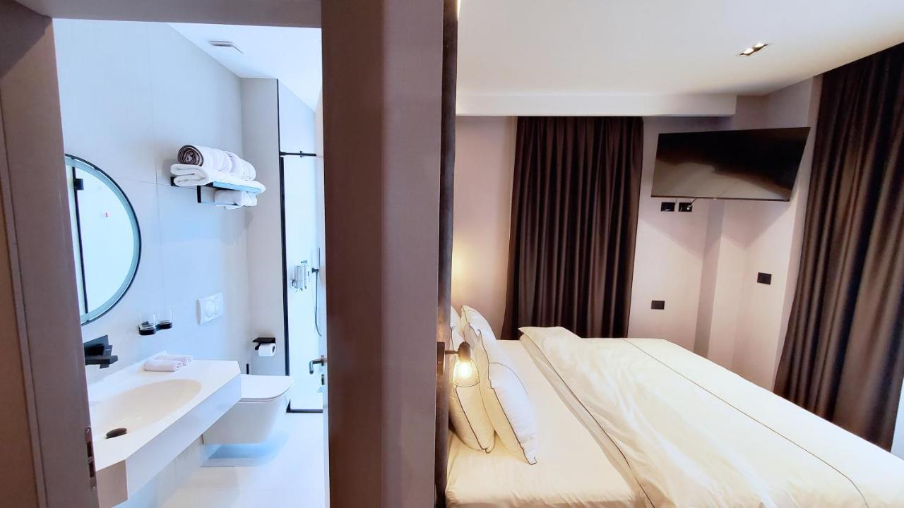 Deluxe Double or Twin Room,1669116924:JPEG