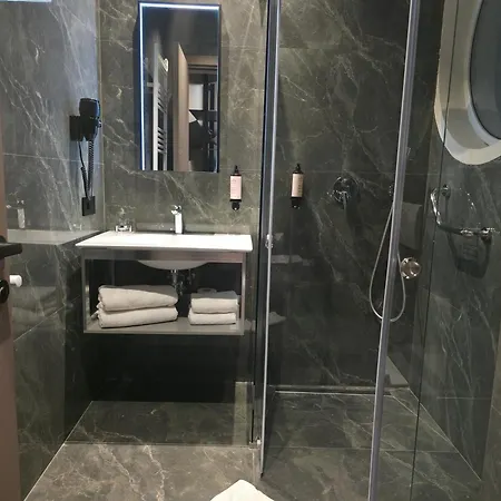 Mondial Hotel-2